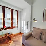 Spacious Confortable Next And Pintxos Area